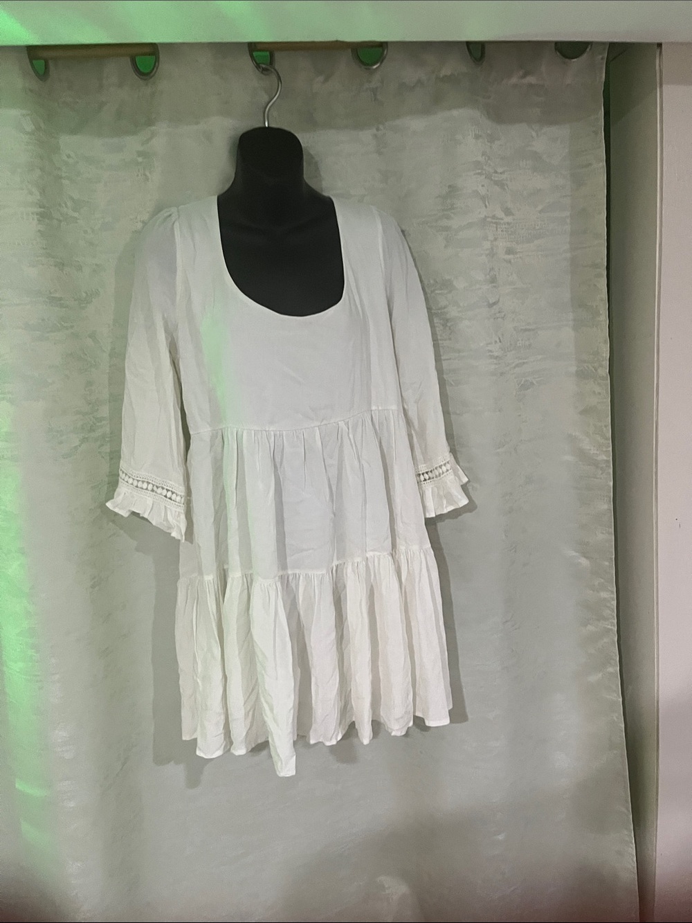 dee elle White Tiered Peasant Tunic with Crochet Trim size L